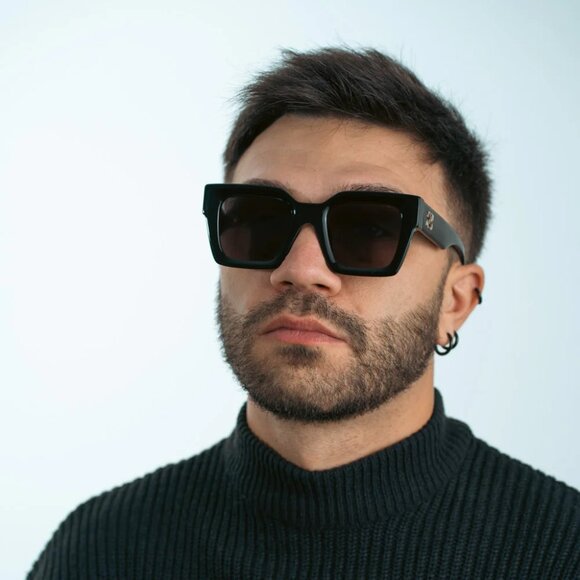 Off-White JACKSON Men Sunglasses Black Square Frame Grey Lenses | Model OERI13I - Picture 11 of 11